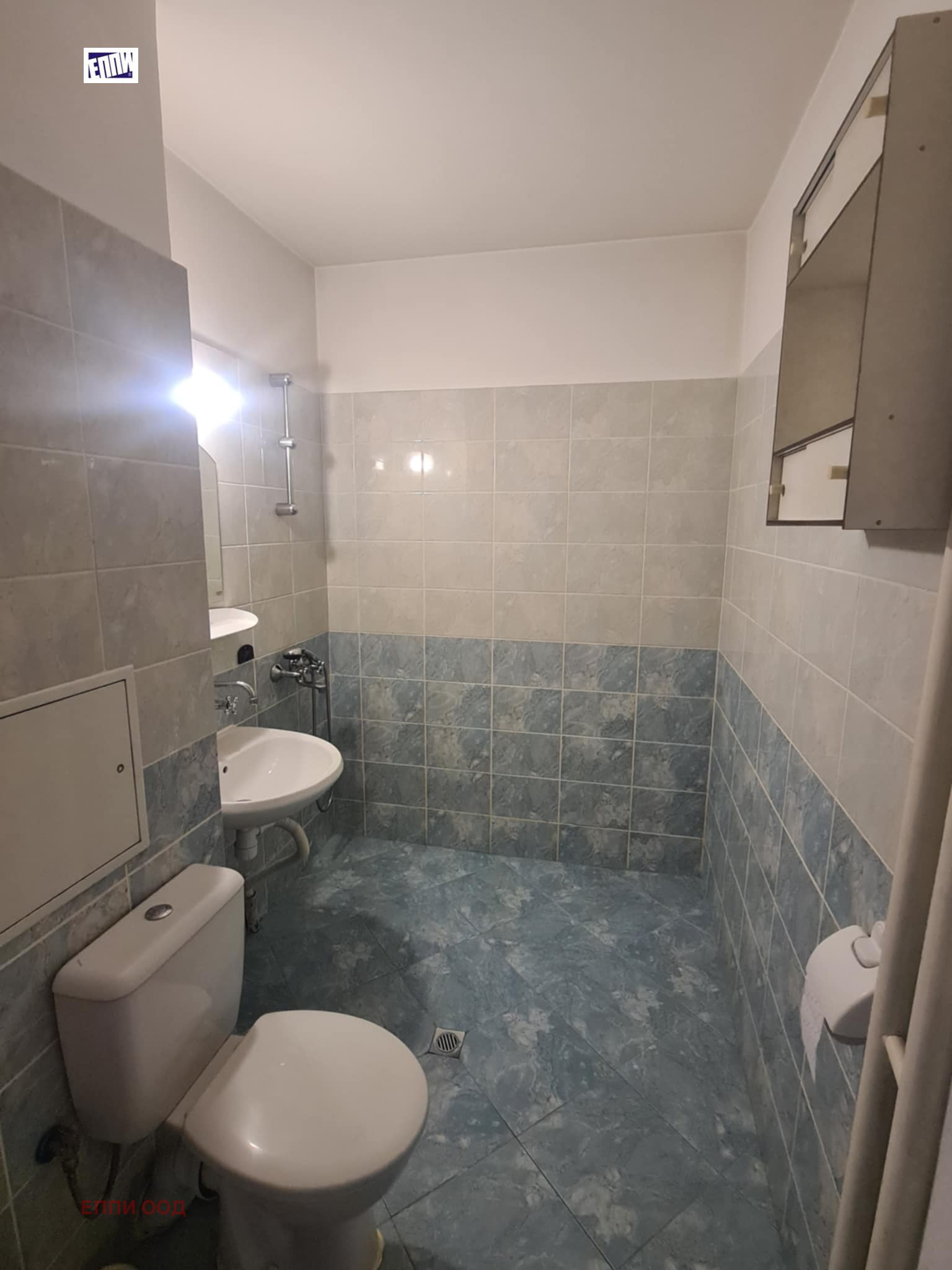 2c177003310598097_mw